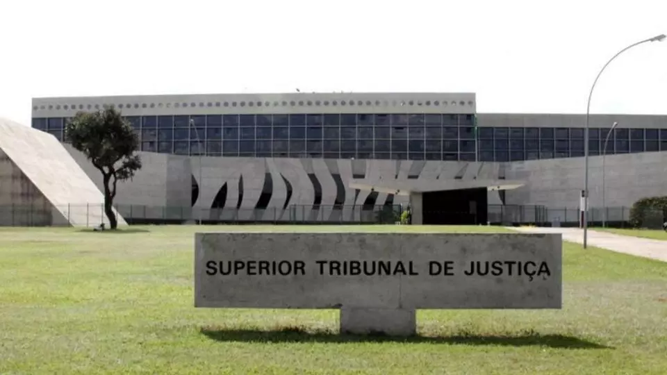 4.ª Turma do STJ: é possível Inventário Extrajudicial com Testamento